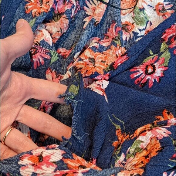 Altar'd State Blue Floral Romper Size Small - Picture 4 of 5